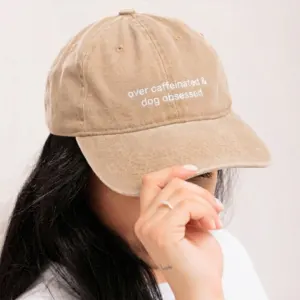 Șapcă unisex Doctor Totolici® 'over caffeinated & dog obsessed', diverse culori