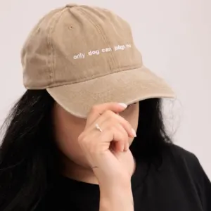 Șapcă unisex Doctor Totolici® 'only dog can judge me', diverse culori
